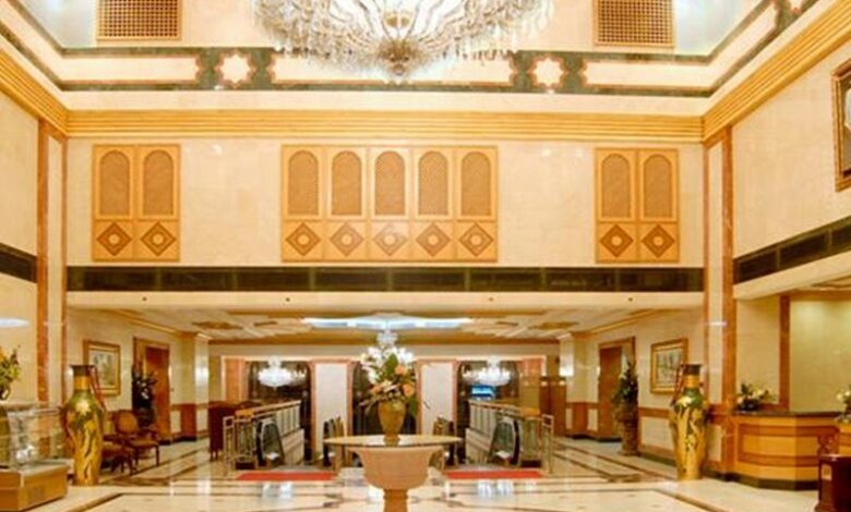 Luxury Hotels in Medina with Halal Food Options