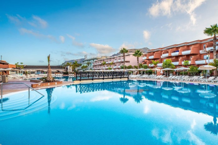 Landmar Costa Los Gigantes all inclusive packages for couples
